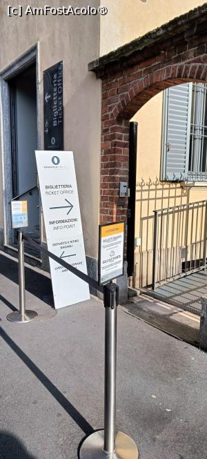 [P01] Spre casa de bilete - un afiș anunță „Sold Out”. » foto by tata123 🔱
 - 
<span class="allrVoted glyphicon glyphicon-heart hidden" id="av1421486"></span>
<a class="m-l-10 hidden" id="sv1421486" onclick="voting_Foto_DelVot(,1421486,23065)" role="button">șterge vot <span class="glyphicon glyphicon-remove"></span></a>
<a id="v91421486" class=" c-red"  onclick="voting_Foto_SetVot(1421486)" role="button"><span class="glyphicon glyphicon-heart-empty"></span> <b>LIKE</b> = Votează poza</a> <img class="hidden"  id="f1421486W9" src="/imagini/loader.gif" border="0" /><span class="AjErrMes hidden" id="e1421486ErM"></span>