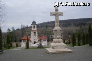 [P11] Pe locul acestei cruci s-a aflat prima biserică a Naşterii Maicii Domnului, ctitoria căpitanului Toader Sabău » foto by Ovidiu istorie
 - 
<span class="allrVoted glyphicon glyphicon-heart hidden" id="av420316"></span>
<a class="m-l-10 hidden" id="sv420316" onclick="voting_Foto_DelVot(,420316,23071)" role="button">șterge vot <span class="glyphicon glyphicon-remove"></span></a>
<a id="v9420316" class=" c-red"  onclick="voting_Foto_SetVot(420316)" role="button"><span class="glyphicon glyphicon-heart-empty"></span> <b>LIKE</b> = Votează poza</a> <img class="hidden"  id="f420316W9" src="/imagini/loader.gif" border="0" /><span class="AjErrMes hidden" id="e420316ErM"></span>