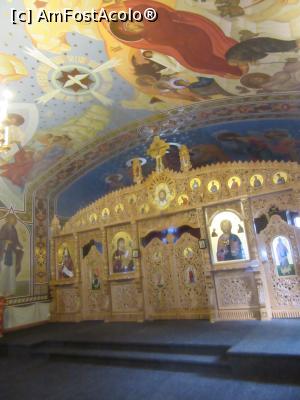 [P28] Altar din lemn de cireş 
în Biserica Sf. Dumitru » foto by Michi
 - 
<span class="allrVoted glyphicon glyphicon-heart hidden" id="av923833"></span>
<a class="m-l-10 hidden" id="sv923833" onclick="voting_Foto_DelVot(,923833,23071)" role="button">șterge vot <span class="glyphicon glyphicon-remove"></span></a>
<a id="v9923833" class=" c-red"  onclick="voting_Foto_SetVot(923833)" role="button"><span class="glyphicon glyphicon-heart-empty"></span> <b>LIKE</b> = Votează poza</a> <img class="hidden"  id="f923833W9" src="/imagini/loader.gif" border="0" /><span class="AjErrMes hidden" id="e923833ErM"></span>