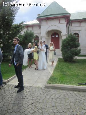 [P07] Altă nuntă » foto by Michi
 - 
<span class="allrVoted glyphicon glyphicon-heart hidden" id="av923812"></span>
<a class="m-l-10 hidden" id="sv923812" onclick="voting_Foto_DelVot(,923812,23071)" role="button">șterge vot <span class="glyphicon glyphicon-remove"></span></a>
<a id="v9923812" class=" c-red"  onclick="voting_Foto_SetVot(923812)" role="button"><span class="glyphicon glyphicon-heart-empty"></span> <b>LIKE</b> = Votează poza</a> <img class="hidden"  id="f923812W9" src="/imagini/loader.gif" border="0" /><span class="AjErrMes hidden" id="e923812ErM"></span>