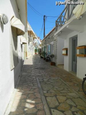 [P48] Spetses: plimbare pe una din străduțele din port :)  » foto by Dabator
 - 
<span class="allrVoted glyphicon glyphicon-heart hidden" id="av618346"></span>
<a class="m-l-10 hidden" id="sv618346" onclick="voting_Foto_DelVot(,618346,23081)" role="button">șterge vot <span class="glyphicon glyphicon-remove"></span></a>
<a id="v9618346" class=" c-red"  onclick="voting_Foto_SetVot(618346)" role="button"><span class="glyphicon glyphicon-heart-empty"></span> <b>LIKE</b> = Votează poza</a> <img class="hidden"  id="f618346W9" src="/imagini/loader.gif" border="0" /><span class="AjErrMes hidden" id="e618346ErM"></span>