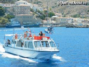 [P07] Hydra: Bucuria turiștilor e nemărginită » foto by Dabator
 - 
<span class="allrVoted glyphicon glyphicon-heart hidden" id="av618295"></span>
<a class="m-l-10 hidden" id="sv618295" onclick="voting_Foto_DelVot(,618295,23081)" role="button">șterge vot <span class="glyphicon glyphicon-remove"></span></a>
<a id="v9618295" class=" c-red"  onclick="voting_Foto_SetVot(618295)" role="button"><span class="glyphicon glyphicon-heart-empty"></span> <b>LIKE</b> = Votează poza</a> <img class="hidden"  id="f618295W9" src="/imagini/loader.gif" border="0" /><span class="AjErrMes hidden" id="e618295ErM"></span>