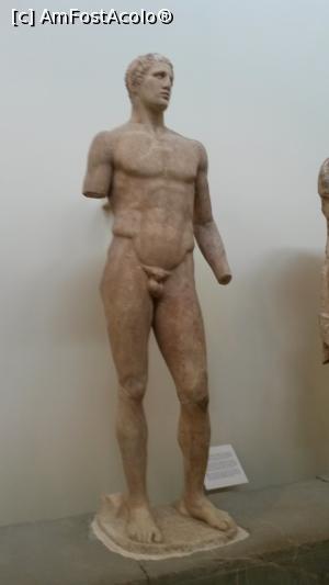 [P01] Statuie gasita in sit » foto by xpac
 - 
<span class="allrVoted glyphicon glyphicon-heart hidden" id="av924645"></span>
<a class="m-l-10 hidden" id="sv924645" onclick="voting_Foto_DelVot(,924645,23081)" role="button">șterge vot <span class="glyphicon glyphicon-remove"></span></a>
<a id="v9924645" class=" c-red"  onclick="voting_Foto_SetVot(924645)" role="button"><span class="glyphicon glyphicon-heart-empty"></span> <b>LIKE</b> = Votează poza</a> <img class="hidden"  id="f924645W9" src="/imagini/loader.gif" border="0" /><span class="AjErrMes hidden" id="e924645ErM"></span>