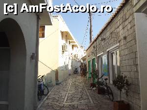 [P35] Altă străduţă din Spetses » foto by irinad
 - 
<span class="allrVoted glyphicon glyphicon-heart hidden" id="av711144"></span>
<a class="m-l-10 hidden" id="sv711144" onclick="voting_Foto_DelVot(,711144,23081)" role="button">șterge vot <span class="glyphicon glyphicon-remove"></span></a>
<a id="v9711144" class=" c-red"  onclick="voting_Foto_SetVot(711144)" role="button"><span class="glyphicon glyphicon-heart-empty"></span> <b>LIKE</b> = Votează poza</a> <img class="hidden"  id="f711144W9" src="/imagini/loader.gif" border="0" /><span class="AjErrMes hidden" id="e711144ErM"></span>