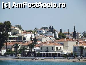 [P38] La plaja Agios Mamas, lângă portul din Spetses » foto by irinad
 - 
<span class="allrVoted glyphicon glyphicon-heart hidden" id="av711147"></span>
<a class="m-l-10 hidden" id="sv711147" onclick="voting_Foto_DelVot(,711147,23081)" role="button">șterge vot <span class="glyphicon glyphicon-remove"></span></a>
<a id="v9711147" class=" c-red"  onclick="voting_Foto_SetVot(711147)" role="button"><span class="glyphicon glyphicon-heart-empty"></span> <b>LIKE</b> = Votează poza</a> <img class="hidden"  id="f711147W9" src="/imagini/loader.gif" border="0" /><span class="AjErrMes hidden" id="e711147ErM"></span>