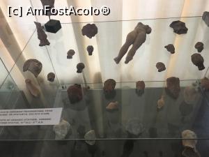 [P11] Statuete ceramice » foto by Yersinia Pestis
 - 
<span class="allrVoted glyphicon glyphicon-heart hidden" id="av997979"></span>
<a class="m-l-10 hidden" id="sv997979" onclick="voting_Foto_DelVot(,997979,23087)" role="button">șterge vot <span class="glyphicon glyphicon-remove"></span></a>
<a id="v9997979" class=" c-red"  onclick="voting_Foto_SetVot(997979)" role="button"><span class="glyphicon glyphicon-heart-empty"></span> <b>LIKE</b> = Votează poza</a> <img class="hidden"  id="f997979W9" src="/imagini/loader.gif" border="0" /><span class="AjErrMes hidden" id="e997979ErM"></span>