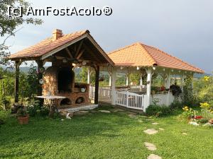 [P06] Grătarul și foișorul din curte » foto by crismis
 - 
<span class="allrVoted glyphicon glyphicon-heart hidden" id="av924708"></span>
<a class="m-l-10 hidden" id="sv924708" onclick="voting_Foto_DelVot(,924708,23091)" role="button">șterge vot <span class="glyphicon glyphicon-remove"></span></a>
<a id="v9924708" class=" c-red"  onclick="voting_Foto_SetVot(924708)" role="button"><span class="glyphicon glyphicon-heart-empty"></span> <b>LIKE</b> = Votează poza</a> <img class="hidden"  id="f924708W9" src="/imagini/loader.gif" border="0" /><span class="AjErrMes hidden" id="e924708ErM"></span>