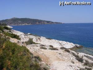 [P06] Potecute usoare strabat mica peninsula Aliki oferind turistului o panorama unica aproape din fiecare unghi.  » foto by Radix7
 - 
<span class="allrVoted glyphicon glyphicon-heart hidden" id="av338820"></span>
<a class="m-l-10 hidden" id="sv338820" onclick="voting_Foto_DelVot(,338820,23099)" role="button">șterge vot <span class="glyphicon glyphicon-remove"></span></a>
<a id="v9338820" class=" c-red"  onclick="voting_Foto_SetVot(338820)" role="button"><span class="glyphicon glyphicon-heart-empty"></span> <b>LIKE</b> = Votează poza</a> <img class="hidden"  id="f338820W9" src="/imagini/loader.gif" border="0" /><span class="AjErrMes hidden" id="e338820ErM"></span>