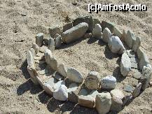 [P11] nisipul este fin dar e plin de pietre mari si in apa si pe plaja » foto by Andc
 - 
<span class="allrVoted glyphicon glyphicon-heart hidden" id="av127883"></span>
<a class="m-l-10 hidden" id="sv127883" onclick="voting_Foto_DelVot(,127883,23099)" role="button">șterge vot <span class="glyphicon glyphicon-remove"></span></a>
<a id="v9127883" class=" c-red"  onclick="voting_Foto_SetVot(127883)" role="button"><span class="glyphicon glyphicon-heart-empty"></span> <b>LIKE</b> = Votează poza</a> <img class="hidden"  id="f127883W9" src="/imagini/loader.gif" border="0" /><span class="AjErrMes hidden" id="e127883ErM"></span>