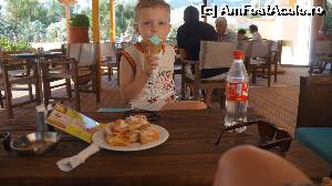 [P06] dimineata la taverna nicolas, placinta cu vanilie si inghetata buble gum. portia asta de placinta 1.5 euro » foto by adutza_ghiocel
 - 
<span class="allrVoted glyphicon glyphicon-heart hidden" id="av636583"></span>
<a class="m-l-10 hidden" id="sv636583" onclick="voting_Foto_DelVot(,636583,23102)" role="button">șterge vot <span class="glyphicon glyphicon-remove"></span></a>
<a id="v9636583" class=" c-red"  onclick="voting_Foto_SetVot(636583)" role="button"><span class="glyphicon glyphicon-heart-empty"></span> <b>LIKE</b> = Votează poza</a> <img class="hidden"  id="f636583W9" src="/imagini/loader.gif" border="0" /><span class="AjErrMes hidden" id="e636583ErM"></span>