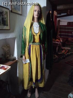 [P07] Theologos - unul dintre costumele vechi de 200 de ani, aflat la muzeul etnografic » foto by Daisy Petal
 - 
<span class="allrVoted glyphicon glyphicon-heart hidden" id="av1108235"></span>
<a class="m-l-10 hidden" id="sv1108235" onclick="voting_Foto_DelVot(,1108235,23103)" role="button">șterge vot <span class="glyphicon glyphicon-remove"></span></a>
<a id="v91108235" class=" c-red"  onclick="voting_Foto_SetVot(1108235)" role="button"><span class="glyphicon glyphicon-heart-empty"></span> <b>LIKE</b> = Votează poza</a> <img class="hidden"  id="f1108235W9" src="/imagini/loader.gif" border="0" /><span class="AjErrMes hidden" id="e1108235ErM"></span>