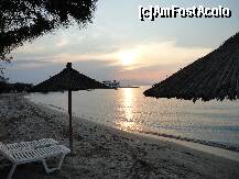 [P18] Pe plaja din fata hotelului,la asfintit. » foto by maryka
 - 
<span class="allrVoted glyphicon glyphicon-heart hidden" id="av233030"></span>
<a class="m-l-10 hidden" id="sv233030" onclick="voting_Foto_DelVot(,233030,23104)" role="button">șterge vot <span class="glyphicon glyphicon-remove"></span></a>
<a id="v9233030" class=" c-red"  onclick="voting_Foto_SetVot(233030)" role="button"><span class="glyphicon glyphicon-heart-empty"></span> <b>LIKE</b> = Votează poza</a> <img class="hidden"  id="f233030W9" src="/imagini/loader.gif" border="0" /><span class="AjErrMes hidden" id="e233030ErM"></span>