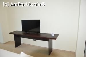 [P17] Televizor cu ecran plat la Hotel Ramada din Constanţa-Mamaia.  » foto by traian.leuca †
 - 
<span class="allrVoted glyphicon glyphicon-heart hidden" id="av1013102"></span>
<a class="m-l-10 hidden" id="sv1013102" onclick="voting_Foto_DelVot(,1013102,23115)" role="button">șterge vot <span class="glyphicon glyphicon-remove"></span></a>
<a id="v91013102" class=" c-red"  onclick="voting_Foto_SetVot(1013102)" role="button"><span class="glyphicon glyphicon-heart-empty"></span> <b>LIKE</b> = Votează poza</a> <img class="hidden"  id="f1013102W9" src="/imagini/loader.gif" border="0" /><span class="AjErrMes hidden" id="e1013102ErM"></span>