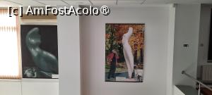 [P26] Bârlad, Pavilionul Expozițional „Marcel Guguianu”, Maestrul Guguianu își admiră opera, poză cu lucrarea lui din Iași la etajul deschis » foto by mprofeanu
 - 
<span class="allrVoted glyphicon glyphicon-heart hidden" id="av1477875"></span>
<a class="m-l-10 hidden" id="sv1477875" onclick="voting_Foto_DelVot(,1477875,23117)" role="button">șterge vot <span class="glyphicon glyphicon-remove"></span></a>
<a id="v91477875" class=" c-red"  onclick="voting_Foto_SetVot(1477875)" role="button"><span class="glyphicon glyphicon-heart-empty"></span> <b>LIKE</b> = Votează poza</a> <img class="hidden"  id="f1477875W9" src="/imagini/loader.gif" border="0" /><span class="AjErrMes hidden" id="e1477875ErM"></span>