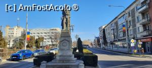[P38] Bârlad, Statuia Alexandru Ioan Cuza, Primul Domnitor al României turnat din bronz, așezat pe un soclu de granit » foto by mprofeanu
 - 
<span class="allrVoted glyphicon glyphicon-heart hidden" id="av1477887"></span>
<a class="m-l-10 hidden" id="sv1477887" onclick="voting_Foto_DelVot(,1477887,23117)" role="button">șterge vot <span class="glyphicon glyphicon-remove"></span></a>
<a id="v91477887" class=" c-red"  onclick="voting_Foto_SetVot(1477887)" role="button"><span class="glyphicon glyphicon-heart-empty"></span> <b>LIKE</b> = Votează poza</a> <img class="hidden"  id="f1477887W9" src="/imagini/loader.gif" border="0" /><span class="AjErrMes hidden" id="e1477887ErM"></span>