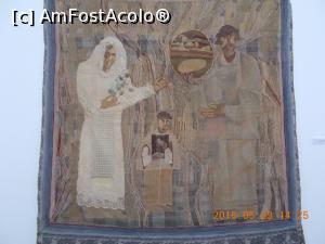 [P07] Bârlad, Muzeul de Istorie Vasile Pârvan. Tapiseria intitulată ”Niște țărani” de Georgeta Lavric.  » foto by mihaelavoicu
 - 
<span class="allrVoted glyphicon glyphicon-heart hidden" id="av925396"></span>
<a class="m-l-10 hidden" id="sv925396" onclick="voting_Foto_DelVot(,925396,23117)" role="button">șterge vot <span class="glyphicon glyphicon-remove"></span></a>
<a id="v9925396" class=" c-red"  onclick="voting_Foto_SetVot(925396)" role="button"><span class="glyphicon glyphicon-heart-empty"></span> <b>LIKE</b> = Votează poza</a> <img class="hidden"  id="f925396W9" src="/imagini/loader.gif" border="0" /><span class="AjErrMes hidden" id="e925396ErM"></span>