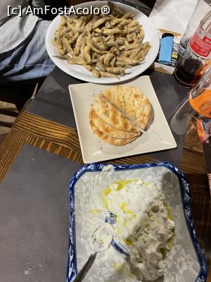 [P17] Tzatziki, pitta și peștisori, porțiile foarte mari » foto by krisstinna
 - 
<span class="allrVoted glyphicon glyphicon-heart hidden" id="av1265041"></span>
<a class="m-l-10 hidden" id="sv1265041" onclick="voting_Foto_DelVot(,1265041,23120)" role="button">șterge vot <span class="glyphicon glyphicon-remove"></span></a>
<a id="v91265041" class=" c-red"  onclick="voting_Foto_SetVot(1265041)" role="button"><span class="glyphicon glyphicon-heart-empty"></span> <b>LIKE</b> = Votează poza</a> <img class="hidden"  id="f1265041W9" src="/imagini/loader.gif" border="0" /><span class="AjErrMes hidden" id="e1265041ErM"></span>