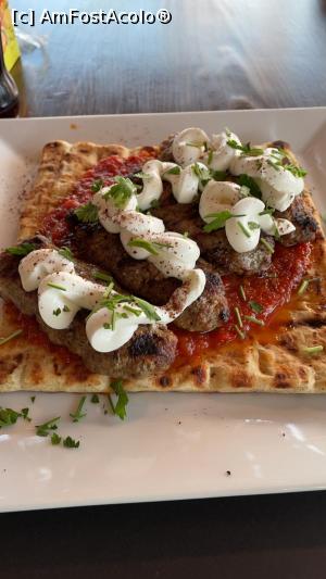 [P04] Pita, niște „mici mari” și un sos cu usturoi si iaurt » foto by krisstinna
 - 
<span class="allrVoted glyphicon glyphicon-heart hidden" id="av1265028"></span>
<a class="m-l-10 hidden" id="sv1265028" onclick="voting_Foto_DelVot(,1265028,23120)" role="button">șterge vot <span class="glyphicon glyphicon-remove"></span></a>
<a id="v91265028" class=" c-red"  onclick="voting_Foto_SetVot(1265028)" role="button"><span class="glyphicon glyphicon-heart-empty"></span> <b>LIKE</b> = Votează poza</a> <img class="hidden"  id="f1265028W9" src="/imagini/loader.gif" border="0" /><span class="AjErrMes hidden" id="e1265028ErM"></span>
