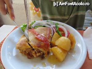 [P05] 'Spiros' / Kefalonian meat pie » foto by elena_iasi
 - 
<span class="allrVoted glyphicon glyphicon-heart hidden" id="av441135"></span>
<a class="m-l-10 hidden" id="sv441135" onclick="voting_Foto_DelVot(,441135,23122)" role="button">șterge vot <span class="glyphicon glyphicon-remove"></span></a>
<a id="v9441135" class=" c-red"  onclick="voting_Foto_SetVot(441135)" role="button"><span class="glyphicon glyphicon-heart-empty"></span> <b>LIKE</b> = Votează poza</a> <img class="hidden"  id="f441135W9" src="/imagini/loader.gif" border="0" /><span class="AjErrMes hidden" id="e441135ErM"></span>