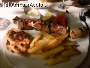 [P34] Enastron Taverna; souvlaki de pui » foto by crismis
 - 
<span class="allrVoted glyphicon glyphicon-heart hidden" id="av1268852"></span>
<a class="m-l-10 hidden" id="sv1268852" onclick="voting_Foto_DelVot(,1268852,23122)" role="button">șterge vot <span class="glyphicon glyphicon-remove"></span></a>
<a id="v91268852" class=" c-red"  onclick="voting_Foto_SetVot(1268852)" role="button"><span class="glyphicon glyphicon-heart-empty"></span> <b>LIKE</b> = Votează poza</a> <img class="hidden"  id="f1268852W9" src="/imagini/loader.gif" border="0" /><span class="AjErrMes hidden" id="e1268852ErM"></span>