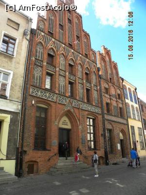 [P33] Torun: Muzeul memorial Nicolaus Copernicus » foto by mariana.olaru
 - 
<span class="allrVoted glyphicon glyphicon-heart hidden" id="av925565"></span>
<a class="m-l-10 hidden" id="sv925565" onclick="voting_Foto_DelVot(,925565,23133)" role="button">șterge vot <span class="glyphicon glyphicon-remove"></span></a>
<a id="v9925565" class=" c-red"  onclick="voting_Foto_SetVot(925565)" role="button"><span class="glyphicon glyphicon-heart-empty"></span> <b>LIKE</b> = Votează poza</a> <img class="hidden"  id="f925565W9" src="/imagini/loader.gif" border="0" /><span class="AjErrMes hidden" id="e925565ErM"></span>