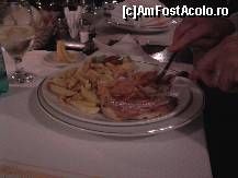 [P05] O portie de piept de pui cu cartofi pai » foto by alinutzza140*
 - 
<span class="allrVoted glyphicon glyphicon-heart hidden" id="av115999"></span>
<a class="m-l-10 hidden" id="sv115999" onclick="voting_Foto_DelVot(,115999,23134)" role="button">șterge vot <span class="glyphicon glyphicon-remove"></span></a>
<a id="v9115999" class=" c-red"  onclick="voting_Foto_SetVot(115999)" role="button"><span class="glyphicon glyphicon-heart-empty"></span> <b>LIKE</b> = Votează poza</a> <img class="hidden"  id="f115999W9" src="/imagini/loader.gif" border="0" /><span class="AjErrMes hidden" id="e115999ErM"></span>