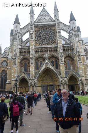 [P03] Westminster Abbey - aici se vede mai bine coada la care am stat doua ore pana am intrat » foto by Pușcașu Marin
 - 
<span class="allrVoted glyphicon glyphicon-heart hidden" id="av973935"></span>
<a class="m-l-10 hidden" id="sv973935" onclick="voting_Foto_DelVot(,973935,23141)" role="button">șterge vot <span class="glyphicon glyphicon-remove"></span></a>
<a id="v9973935" class=" c-red"  onclick="voting_Foto_SetVot(973935)" role="button"><span class="glyphicon glyphicon-heart-empty"></span> <b>LIKE</b> = Votează poza</a> <img class="hidden"  id="f973935W9" src="/imagini/loader.gif" border="0" /><span class="AjErrMes hidden" id="e973935ErM"></span>