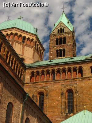 [P08] Domul din Speyer » foto by Radu Tudoran
 - 
<span class="allrVoted glyphicon glyphicon-heart hidden" id="av926228"></span>
<a class="m-l-10 hidden" id="sv926228" onclick="voting_Foto_DelVot(,926228,23147)" role="button">șterge vot <span class="glyphicon glyphicon-remove"></span></a>
<a id="v9926228" class=" c-red"  onclick="voting_Foto_SetVot(926228)" role="button"><span class="glyphicon glyphicon-heart-empty"></span> <b>LIKE</b> = Votează poza</a> <img class="hidden"  id="f926228W9" src="/imagini/loader.gif" border="0" /><span class="AjErrMes hidden" id="e926228ErM"></span>