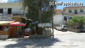 [P44] Gaios, Paxos - indicatoare turistice prin centru » foto by Dragoș_MD
 - 
<span class="allrVoted glyphicon glyphicon-heart hidden" id="av423960"></span>
<a class="m-l-10 hidden" id="sv423960" onclick="voting_Foto_DelVot(,423960,23149)" role="button">șterge vot <span class="glyphicon glyphicon-remove"></span></a>
<a id="v9423960" class=" c-red"  onclick="voting_Foto_SetVot(423960)" role="button"><span class="glyphicon glyphicon-heart-empty"></span> <b>LIKE</b> = Votează poza</a> <img class="hidden"  id="f423960W9" src="/imagini/loader.gif" border="0" /><span class="AjErrMes hidden" id="e423960ErM"></span>