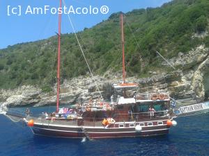 [P17] Vasul Captain Hook la Peșterile Albastre » foto by costy69*
 - 
<span class="allrVoted glyphicon glyphicon-heart hidden" id="av708437"></span>
<a class="m-l-10 hidden" id="sv708437" onclick="voting_Foto_DelVot(,708437,23149)" role="button">șterge vot <span class="glyphicon glyphicon-remove"></span></a>
<a id="v9708437" class=" c-red"  onclick="voting_Foto_SetVot(708437)" role="button"><span class="glyphicon glyphicon-heart-empty"></span> <b>LIKE</b> = Votează poza</a> <img class="hidden"  id="f708437W9" src="/imagini/loader.gif" border="0" /><span class="AjErrMes hidden" id="e708437ErM"></span>