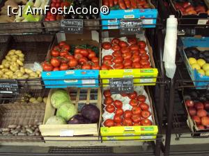 [P38] Legume și fructe într-o piață volantă » foto by Carmen Ion
 - 
<span class="allrVoted glyphicon glyphicon-heart hidden" id="av926605"></span>
<a class="m-l-10 hidden" id="sv926605" onclick="voting_Foto_DelVot(,926605,23156)" role="button">șterge vot <span class="glyphicon glyphicon-remove"></span></a>
<a id="v9926605" class=" c-red"  onclick="voting_Foto_SetVot(926605)" role="button"><span class="glyphicon glyphicon-heart-empty"></span> <b>LIKE</b> = Votează poza</a> <img class="hidden"  id="f926605W9" src="/imagini/loader.gif" border="0" /><span class="AjErrMes hidden" id="e926605ErM"></span>