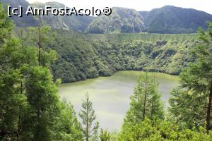 [P52] Insula Sao Miguel, Lacul Santiago » foto by mprofeanu
 - 
<span class="allrVoted glyphicon glyphicon-heart hidden" id="av979643"></span>
<a class="m-l-10 hidden" id="sv979643" onclick="voting_Foto_DelVot(,979643,23160)" role="button">șterge vot <span class="glyphicon glyphicon-remove"></span></a>
<a id="v9979643" class=" c-red"  onclick="voting_Foto_SetVot(979643)" role="button"><span class="glyphicon glyphicon-heart-empty"></span> <b>LIKE</b> = Votează poza</a> <img class="hidden"  id="f979643W9" src="/imagini/loader.gif" border="0" /><span class="AjErrMes hidden" id="e979643ErM"></span>