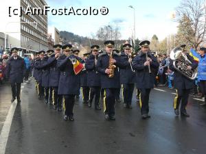 [P37] La final, defilarea Fanfarei » foto by Claudiu U.
 - 
<span class="allrVoted glyphicon glyphicon-heart hidden" id="av815531"></span>
<a class="m-l-10 hidden" id="sv815531" onclick="voting_Foto_DelVot(,815531,23162)" role="button">șterge vot <span class="glyphicon glyphicon-remove"></span></a>
<a id="v9815531" class=" c-red"  onclick="voting_Foto_SetVot(815531)" role="button"><span class="glyphicon glyphicon-heart-empty"></span> <b>LIKE</b> = Votează poza</a> <img class="hidden"  id="f815531W9" src="/imagini/loader.gif" border="0" /><span class="AjErrMes hidden" id="e815531ErM"></span>