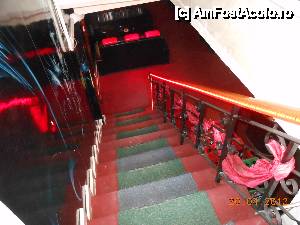 [P03] Giurgiu - Café PIANO, coborârea la bar.  » foto by iulianic
 - 
<span class="allrVoted glyphicon glyphicon-heart hidden" id="av414639"></span>
<a class="m-l-10 hidden" id="sv414639" onclick="voting_Foto_DelVot(,414639,23163)" role="button">șterge vot <span class="glyphicon glyphicon-remove"></span></a>
<a id="v9414639" class=" c-red"  onclick="voting_Foto_SetVot(414639)" role="button"><span class="glyphicon glyphicon-heart-empty"></span> <b>LIKE</b> = Votează poza</a> <img class="hidden"  id="f414639W9" src="/imagini/loader.gif" border="0" /><span class="AjErrMes hidden" id="e414639ErM"></span>