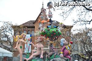 [P03] O falla reprezentand pe Adam si Eva si Steve Jobs » foto by Muffin2009*
 - 
<span class="allrVoted glyphicon glyphicon-heart hidden" id="av413309"></span>
<a class="m-l-10 hidden" id="sv413309" onclick="voting_Foto_DelVot(,413309,23165)" role="button">șterge vot <span class="glyphicon glyphicon-remove"></span></a>
<a id="v9413309" class=" c-red"  onclick="voting_Foto_SetVot(413309)" role="button"><span class="glyphicon glyphicon-heart-empty"></span> <b>LIKE</b> = Votează poza</a> <img class="hidden"  id="f413309W9" src="/imagini/loader.gif" border="0" /><span class="AjErrMes hidden" id="e413309ErM"></span>