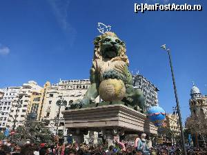 [P05] Statueta din Plaza del Ayuntamiento in 2015 » foto by anka-bc
 - 
<span class="allrVoted glyphicon glyphicon-heart hidden" id="av683130"></span>
<a class="m-l-10 hidden" id="sv683130" onclick="voting_Foto_DelVot(,683130,23165)" role="button">șterge vot <span class="glyphicon glyphicon-remove"></span></a>
<a id="v9683130" class=" c-red"  onclick="voting_Foto_SetVot(683130)" role="button"><span class="glyphicon glyphicon-heart-empty"></span> <b>LIKE</b> = Votează poza</a> <img class="hidden"  id="f683130W9" src="/imagini/loader.gif" border="0" /><span class="AjErrMes hidden" id="e683130ErM"></span>