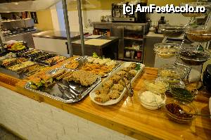 [P06] Restaurantul Loving Hut Valencia, o parte din mancarea de la bufetul deschis » foto by Muffin2009*
 - 
<span class="allrVoted glyphicon glyphicon-heart hidden" id="av433597"></span>
<a class="m-l-10 hidden" id="sv433597" onclick="voting_Foto_DelVot(,433597,23168)" role="button">șterge vot <span class="glyphicon glyphicon-remove"></span></a>
<a id="v9433597" class=" c-red"  onclick="voting_Foto_SetVot(433597)" role="button"><span class="glyphicon glyphicon-heart-empty"></span> <b>LIKE</b> = Votează poza</a> <img class="hidden"  id="f433597W9" src="/imagini/loader.gif" border="0" /><span class="AjErrMes hidden" id="e433597ErM"></span>