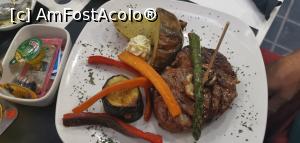 [P54] Antricot de vită la Gordon 10. » foto by Aurici
 - 
<span class="allrVoted glyphicon glyphicon-heart hidden" id="av1269583"></span>
<a class="m-l-10 hidden" id="sv1269583" onclick="voting_Foto_DelVot(,1269583,23168)" role="button">șterge vot <span class="glyphicon glyphicon-remove"></span></a>
<a id="v91269583" class=" c-red"  onclick="voting_Foto_SetVot(1269583)" role="button"><span class="glyphicon glyphicon-heart-empty"></span> <b>LIKE</b> = Votează poza</a> <img class="hidden"  id="f1269583W9" src="/imagini/loader.gif" border="0" /><span class="AjErrMes hidden" id="e1269583ErM"></span>