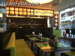 [P28] Restaurantul Wu - prin local » foto by mishu
 - 
<span class="allrVoted glyphicon glyphicon-heart hidden" id="av1034485"></span>
<a class="m-l-10 hidden" id="sv1034485" onclick="voting_Foto_DelVot(,1034485,23171)" role="button">șterge vot <span class="glyphicon glyphicon-remove"></span></a>
<a id="v91034485" class=" c-red"  onclick="voting_Foto_SetVot(1034485)" role="button"><span class="glyphicon glyphicon-heart-empty"></span> <b>LIKE</b> = Votează poza</a> <img class="hidden"  id="f1034485W9" src="/imagini/loader.gif" border="0" /><span class="AjErrMes hidden" id="e1034485ErM"></span>