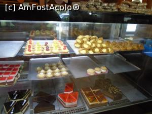 [P54] Galantarul de la Bakery.  » foto by Carmen Ion
 - 
<span class="allrVoted glyphicon glyphicon-heart hidden" id="av1021045"></span>
<a class="m-l-10 hidden" id="sv1021045" onclick="voting_Foto_DelVot(,1021045,23176)" role="button">șterge vot <span class="glyphicon glyphicon-remove"></span></a>
<a id="v91021045" class=" c-red"  onclick="voting_Foto_SetVot(1021045)" role="button"><span class="glyphicon glyphicon-heart-empty"></span> <b>LIKE</b> = Votează poza</a> <img class="hidden"  id="f1021045W9" src="/imagini/loader.gif" border="0" /><span class="AjErrMes hidden" id="e1021045ErM"></span>