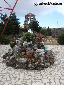 [P13] Imagine din curtea manastirii » foto by georgiana
 - 
<span class="allrVoted glyphicon glyphicon-heart hidden" id="av271930"></span>
<a class="m-l-10 hidden" id="sv271930" onclick="voting_Foto_DelVot(,271930,23177)" role="button">șterge vot <span class="glyphicon glyphicon-remove"></span></a>
<a id="v9271930" class=" c-red"  onclick="voting_Foto_SetVot(271930)" role="button"><span class="glyphicon glyphicon-heart-empty"></span> <b>LIKE</b> = Votează poza</a> <img class="hidden"  id="f271930W9" src="/imagini/loader.gif" border="0" /><span class="AjErrMes hidden" id="e271930ErM"></span>