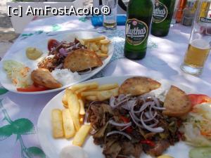 [P61] Poftă bună la gyros!  » foto by Alina53
 - 
<span class="allrVoted glyphicon glyphicon-heart hidden" id="av968558"></span>
<a class="m-l-10 hidden" id="sv968558" onclick="voting_Foto_DelVot(,968558,23179)" role="button">șterge vot <span class="glyphicon glyphicon-remove"></span></a>
<a id="v9968558" class=" c-red"  onclick="voting_Foto_SetVot(968558)" role="button"><span class="glyphicon glyphicon-heart-empty"></span> <b>LIKE</b> = Votează poza</a> <img class="hidden"  id="f968558W9" src="/imagini/loader.gif" border="0" /><span class="AjErrMes hidden" id="e968558ErM"></span>