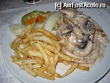 [P07] Zak's Family Taverna - deosebitul Chicken Pepper » foto by danoradea
 - 
<span class="allrVoted glyphicon glyphicon-heart hidden" id="av104426"></span>
<a class="m-l-10 hidden" id="sv104426" onclick="voting_Foto_DelVot(,104426,23180)" role="button">șterge vot <span class="glyphicon glyphicon-remove"></span></a>
<a id="v9104426" class=" c-red"  onclick="voting_Foto_SetVot(104426)" role="button"><span class="glyphicon glyphicon-heart-empty"></span> <b>LIKE</b> = Votează poza</a> <img class="hidden"  id="f104426W9" src="/imagini/loader.gif" border="0" /><span class="AjErrMes hidden" id="e104426ErM"></span>