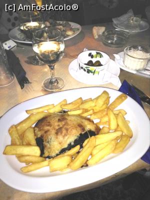 [P55] Taverna Malibu - papoutsaki » foto by Carmen Ion
 - 
<span class="allrVoted glyphicon glyphicon-heart hidden" id="av1022357"></span>
<a class="m-l-10 hidden" id="sv1022357" onclick="voting_Foto_DelVot(,1022357,23183)" role="button">șterge vot <span class="glyphicon glyphicon-remove"></span></a>
<a id="v91022357" class=" c-red"  onclick="voting_Foto_SetVot(1022357)" role="button"><span class="glyphicon glyphicon-heart-empty"></span> <b>LIKE</b> = Votează poza</a> <img class="hidden"  id="f1022357W9" src="/imagini/loader.gif" border="0" /><span class="AjErrMes hidden" id="e1022357ErM"></span>