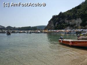 [P23] Portul din Paleokastritsa, vedere din fața terasei Alipa. » foto by maryka
 - 
<span class="allrVoted glyphicon glyphicon-heart hidden" id="av1251294"></span>
<a class="m-l-10 hidden" id="sv1251294" onclick="voting_Foto_DelVot(,1251294,23185)" role="button">șterge vot <span class="glyphicon glyphicon-remove"></span></a>
<a id="v91251294" class=" c-red"  onclick="voting_Foto_SetVot(1251294)" role="button"><span class="glyphicon glyphicon-heart-empty"></span> <b>LIKE</b> = Votează poza</a> <img class="hidden"  id="f1251294W9" src="/imagini/loader.gif" border="0" /><span class="AjErrMes hidden" id="e1251294ErM"></span>