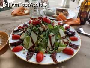 [P35] Salată Falconera. » foto by maryka
 - 
<span class="allrVoted glyphicon glyphicon-heart hidden" id="av1251306"></span>
<a class="m-l-10 hidden" id="sv1251306" onclick="voting_Foto_DelVot(,1251306,23185)" role="button">șterge vot <span class="glyphicon glyphicon-remove"></span></a>
<a id="v91251306" class=" c-red"  onclick="voting_Foto_SetVot(1251306)" role="button"><span class="glyphicon glyphicon-heart-empty"></span> <b>LIKE</b> = Votează poza</a> <img class="hidden"  id="f1251306W9" src="/imagini/loader.gif" border="0" /><span class="AjErrMes hidden" id="e1251306ErM"></span>