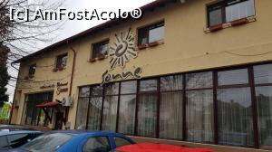 [P01] Fatada hotelului cu parcarea.  » foto by Coniss
 - 
<span class="allrVoted glyphicon glyphicon-heart hidden" id="av927513"></span>
<a class="m-l-10 hidden" id="sv927513" onclick="voting_Foto_DelVot(,927513,23193)" role="button">șterge vot <span class="glyphicon glyphicon-remove"></span></a>
<a id="v9927513" class=" c-red"  onclick="voting_Foto_SetVot(927513)" role="button"><span class="glyphicon glyphicon-heart-empty"></span> <b>LIKE</b> = Votează poza</a> <img class="hidden"  id="f927513W9" src="/imagini/loader.gif" border="0" /><span class="AjErrMes hidden" id="e927513ErM"></span>