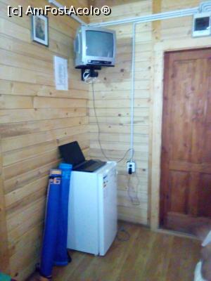 [P22] Elga's punk rock, la intrare în Vama Veche, pe dreapta, de prin camera noastră - lângă frigider - saltelele de plajă din dotarea camerei.  » foto by danaeldreny*
 - 
<span class="allrVoted glyphicon glyphicon-heart hidden" id="av928105"></span>
<a class="m-l-10 hidden" id="sv928105" onclick="voting_Foto_DelVot(,928105,23199)" role="button">șterge vot <span class="glyphicon glyphicon-remove"></span></a>
<a id="v9928105" class=" c-red"  onclick="voting_Foto_SetVot(928105)" role="button"><span class="glyphicon glyphicon-heart-empty"></span> <b>LIKE</b> = Votează poza</a> <img class="hidden"  id="f928105W9" src="/imagini/loader.gif" border="0" /><span class="AjErrMes hidden" id="e928105ErM"></span>