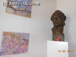 [P29] Beșalma - Muzeul Național Găgăuz de Istorie și Etnografie. Lucrări de artă contemporană.  » foto by iulianic
 - 
<span class="allrVoted glyphicon glyphicon-heart hidden" id="av857428"></span>
<a class="m-l-10 hidden" id="sv857428" onclick="voting_Foto_DelVot(,857428,23208)" role="button">șterge vot <span class="glyphicon glyphicon-remove"></span></a>
<a id="v9857428" class=" c-red"  onclick="voting_Foto_SetVot(857428)" role="button"><span class="glyphicon glyphicon-heart-empty"></span> <b>LIKE</b> = Votează poza</a> <img class="hidden"  id="f857428W9" src="/imagini/loader.gif" border="0" /><span class="AjErrMes hidden" id="e857428ErM"></span>