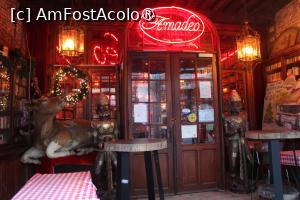 [P02] Bruxelles, Restaurantul Amadeo, Intrarea în Restaurant, loc de așteptare » foto by mprofeanu
 - 
<span class="allrVoted glyphicon glyphicon-heart hidden" id="av1425771"></span>
<a class="m-l-10 hidden" id="sv1425771" onclick="voting_Foto_DelVot(,1425771,23229)" role="button">șterge vot <span class="glyphicon glyphicon-remove"></span></a>
<a id="v91425771" class=" c-red"  onclick="voting_Foto_SetVot(1425771)" role="button"><span class="glyphicon glyphicon-heart-empty"></span> <b>LIKE</b> = Votează poza</a> <img class="hidden"  id="f1425771W9" src="/imagini/loader.gif" border="0" /><span class="AjErrMes hidden" id="e1425771ErM"></span>